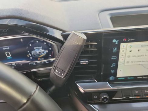 Used 2024 Chevrolet Silverado 2500 High Country w/ High Country Premium Package image 17