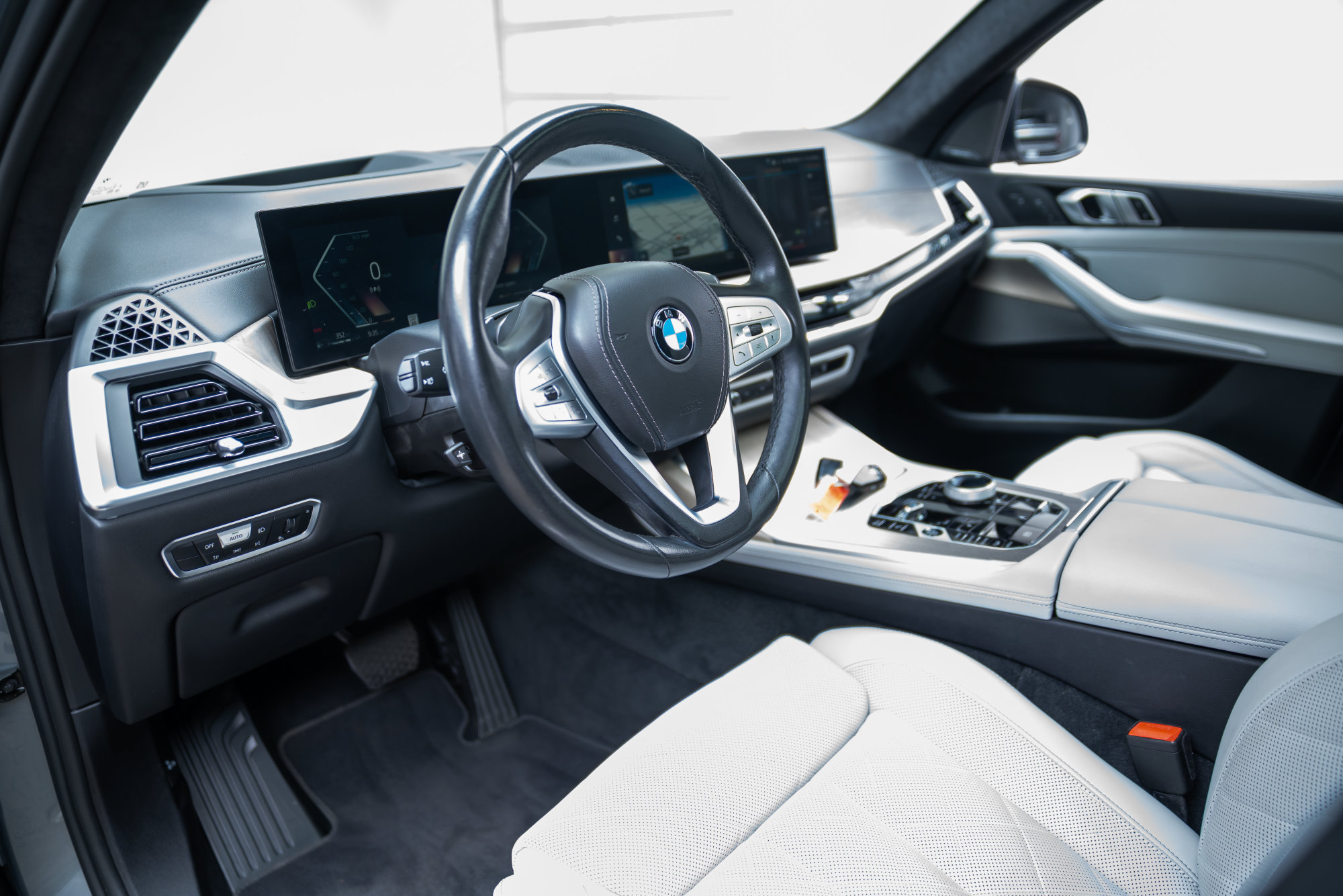Used 2023 BMW X7 xDrive40i w/ Executive Package AWD/4WD image 21