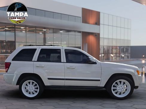 Used 2007 Jeep Grand Cherokee Laredo w/ Cargo Convenience Group image 4