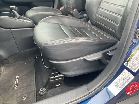 Used 2020 Nissan Kicks SR FWD image 26
