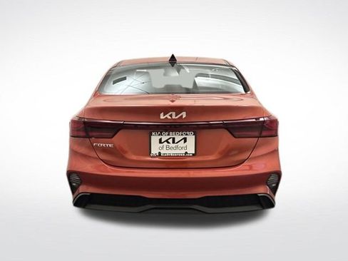 Certified 2024 Kia Forte LXS w/ LXS Technology Package FWD image 8