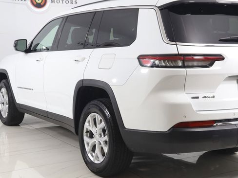 Used 2023 Jeep Grand Cherokee L Limited AWD/4WD image 25