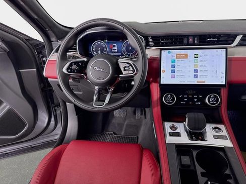 Used 2026 Jaguar F-PACE R-Dynamic S image 25