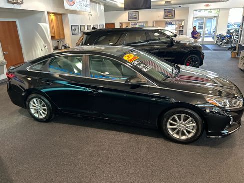 Used 2018 Hyundai Sonata ECO image 2