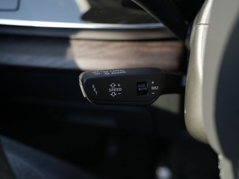 Used 2021 Audi Q7 3.0T Prestige image 57