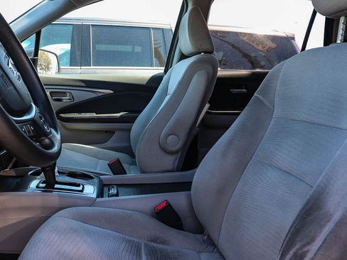 Used 2018 Honda Pilot LX image 28