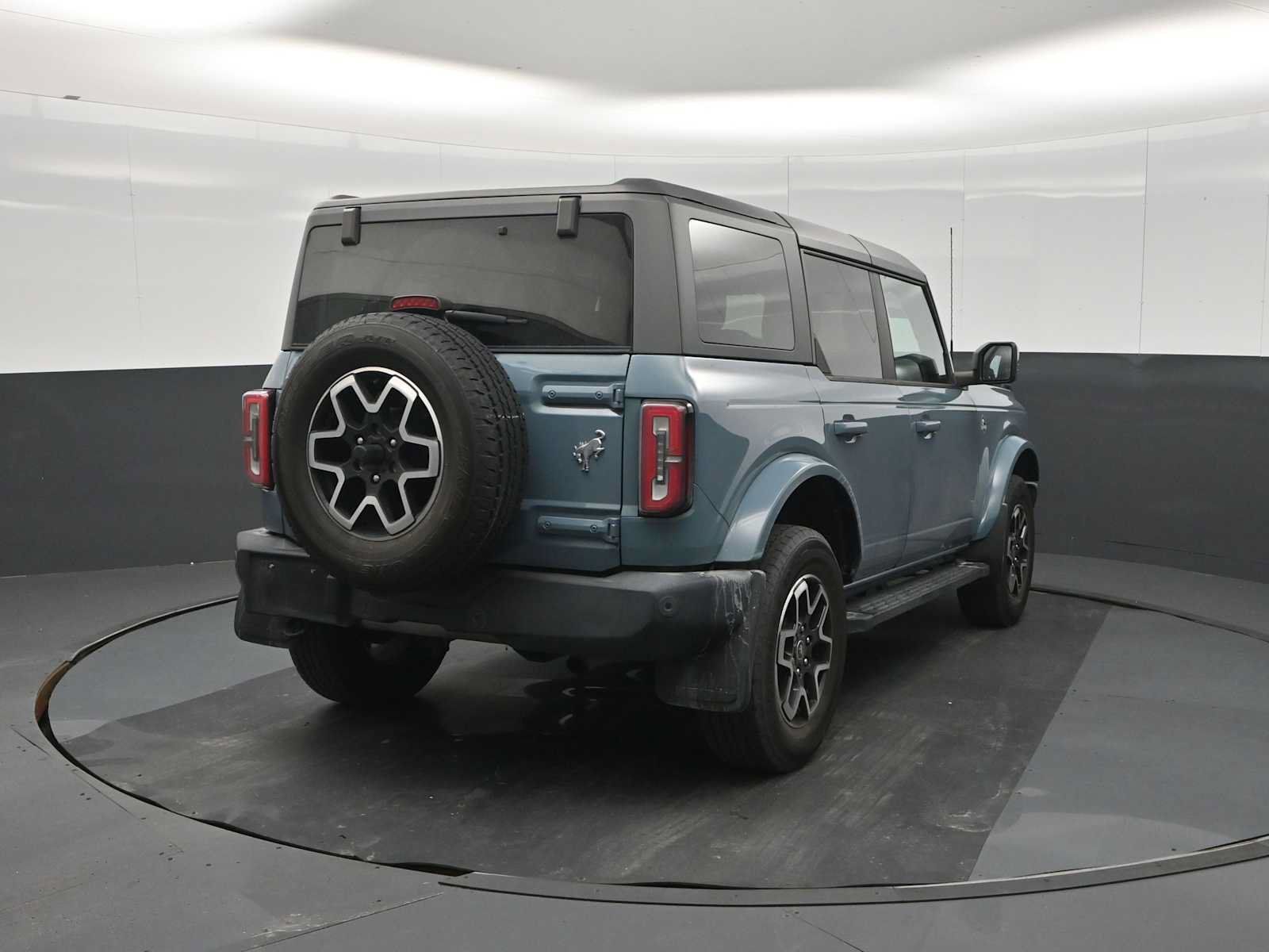 Used 2022 Ford Bronco Outer Banks AWD/4WD image 8