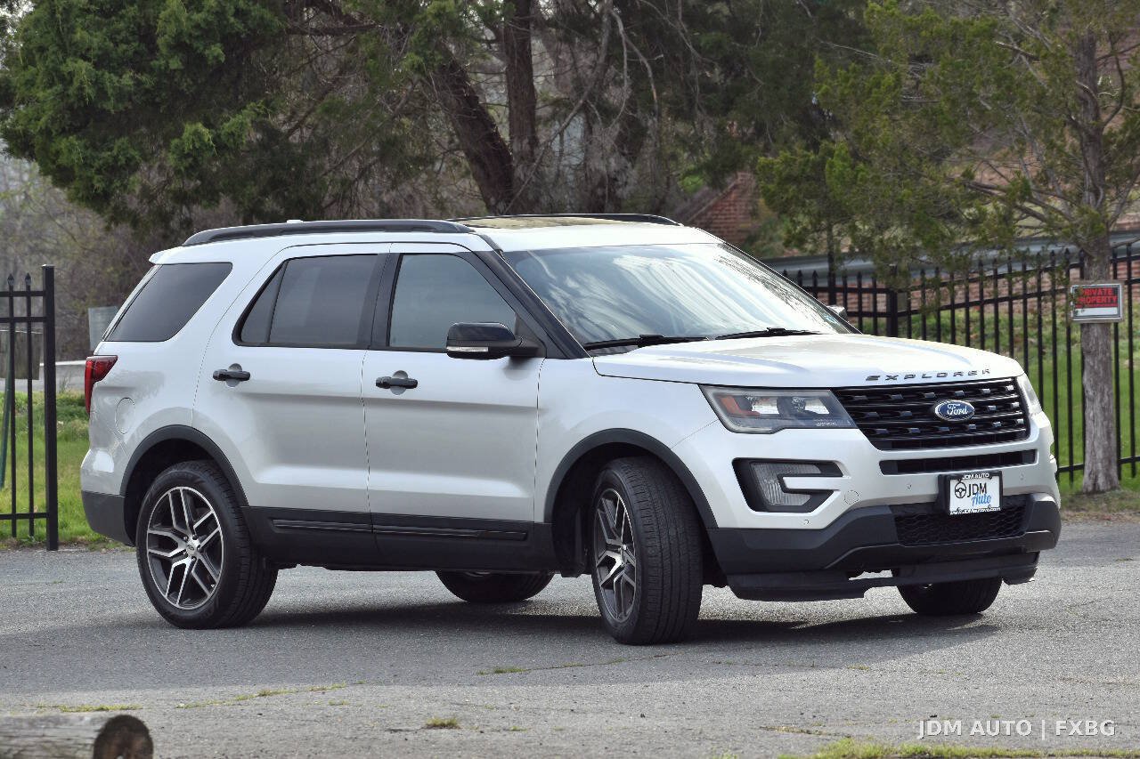 Used 2017 Ford Explorer Sport AWD/4WD image 4