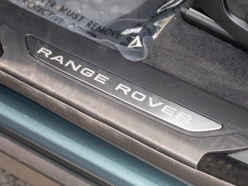 New 2026 Land Rover Range Rover Velar Dynamic SE image 15