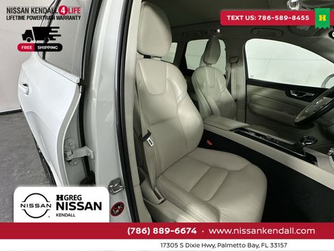 Used 2018 Volvo XC60 T5 Momentum w/ Convenience Package image 31