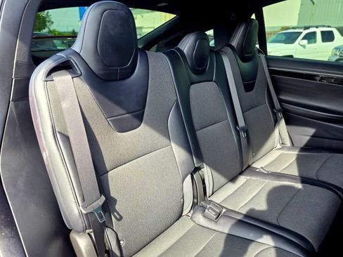 Used 2017 Tesla Model X 75D AWD/4WD image 37