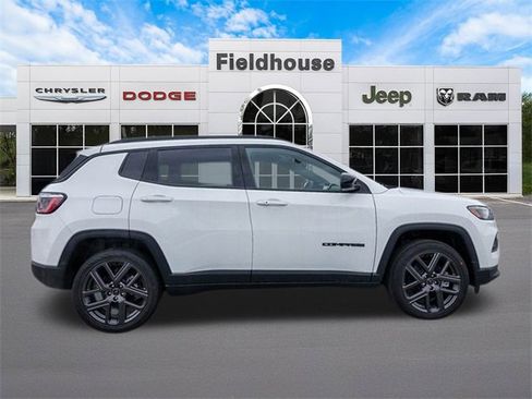 New 2026 Jeep Compass Latitude image 5