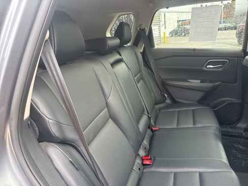 Used 2021 Nissan Rogue SV w/ Premium Package image 8