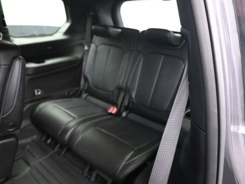 Used 2024 Jeep Grand Cherokee L Limited image 7