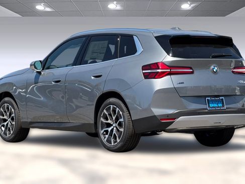 Used 2025 BMW X3 xDrive30i w/ Convenience Package image 3