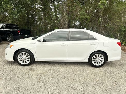 Used 2014 Toyota Camry XLE w/ Leather Package FWD image 4