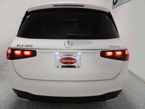 Used 2024 Mercedes-Benz GLS 450 4MATIC image 4