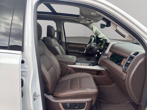 Used 2025 RAM 1500 Limited AWD/4WD image 17