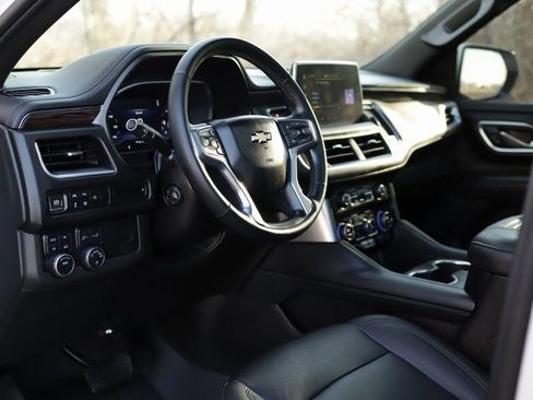 Used 2023 Chevrolet Tahoe LT w/ Luxury Package image 9