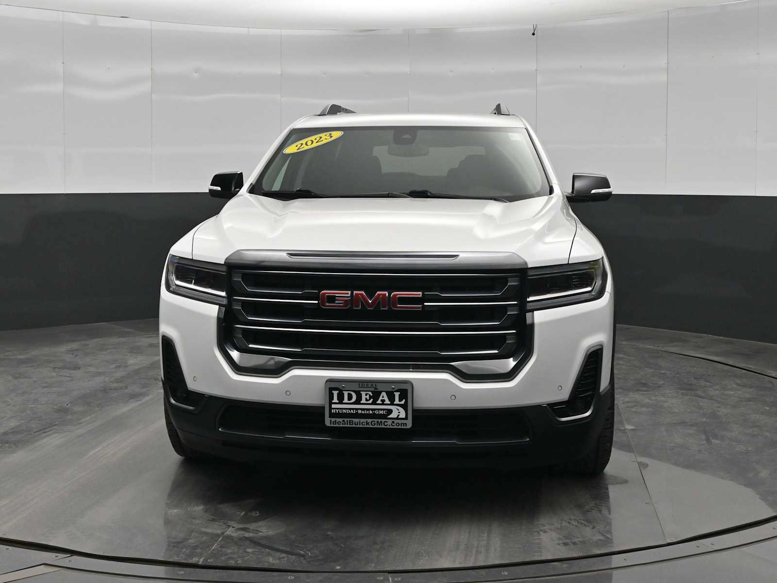 Used 2023 GMC Acadia AT4 AWD/4WD image 2