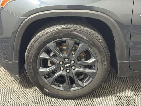 Used 2020 Chevrolet Traverse RS image 2