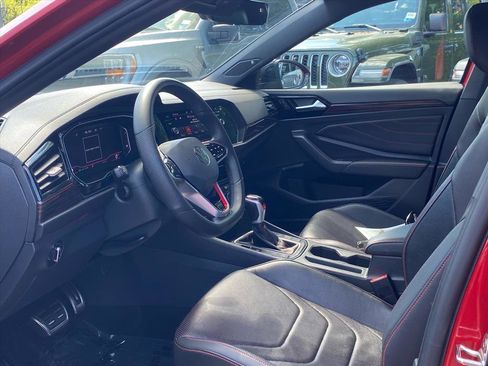 Used 2024 Volkswagen Jetta GLI Autobahn FWD image 11