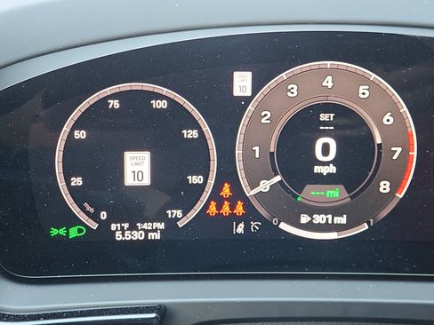 Certified 2026 Porsche Cayenne E-Hybrid AWD/4WD image 32