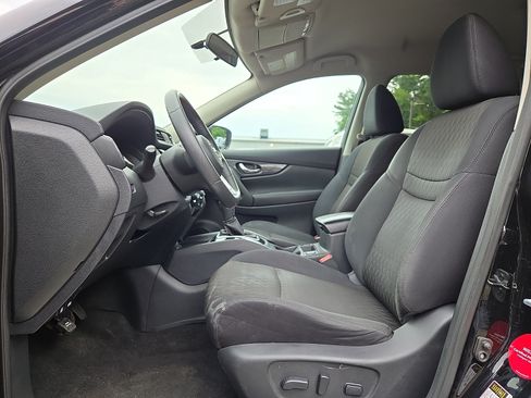 Used 2017 Nissan Rogue SV w/ Midnight Edition AWD/4WD image 12
