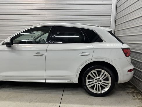Used 2019 Audi Q5 2.0T Premium Plus w/ Premium Plus Package image 5