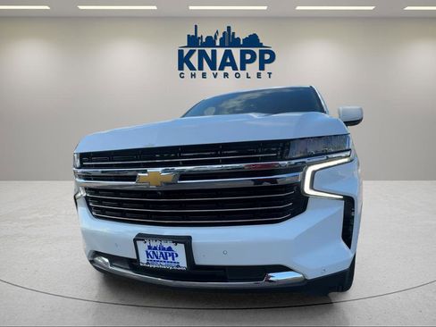 Used 2024 Chevrolet Suburban LT w/ LT Signature Package AWD/4WD image 12