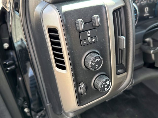 Used 2017 GMC Sierra 1500 Denali AWD/4WD image 18