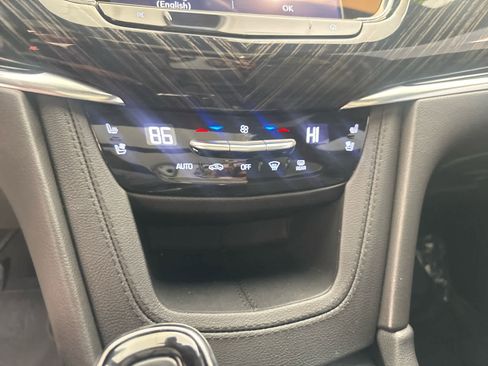 Used 2024 Cadillac XT6 Premium Luxury w/ Technology Package image 35