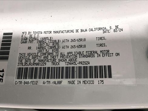 Used 2024 Toyota Tacoma TRD Sport w/ TRD Sport Upgrade Package image 33