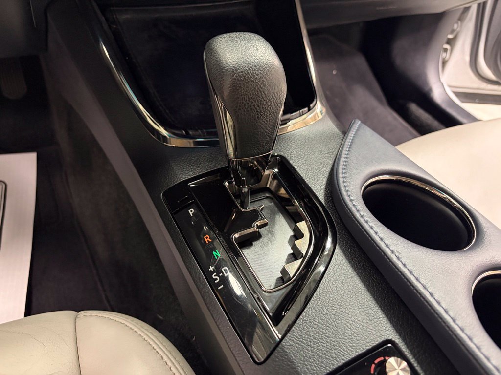 Used 2014 Toyota Avalon XLE Touring FWD image 25