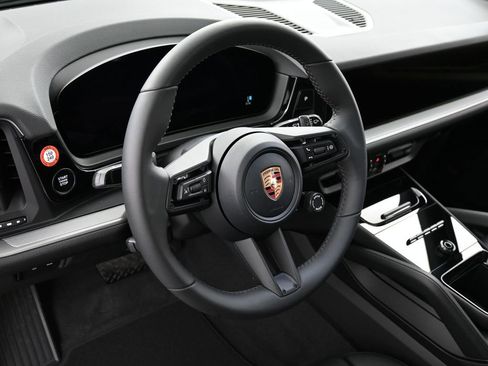 New 2026 Porsche Cayenne AWD/4WD image 17