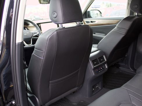 New 2026 Volkswagen Atlas SE image 25