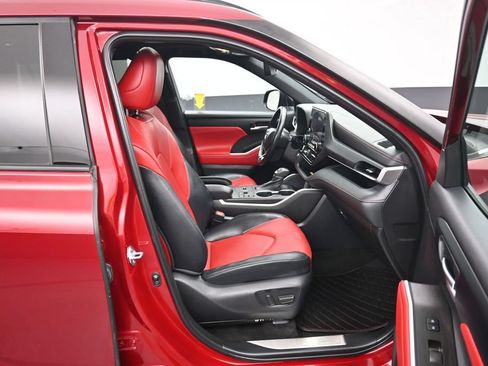 Used 2023 Toyota Highlander XSE FWD image 58