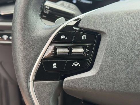 Used 2023 Kia Niro EX FWD image 19