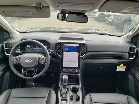 New 2025 Ford Ranger Lariat w/ Black Appearance Package image 13