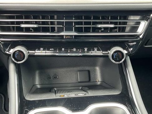 New 2026 Chevrolet Traverse LT w/ Driver Confidence Package FWD image 13