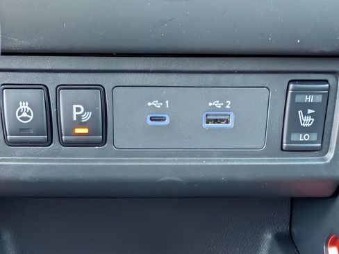 Used 2025 Nissan Frontier PRO-4X w/ Pro Convenience Package AWD/4WD image 31