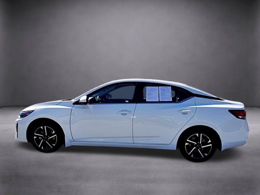 Used 2025 Nissan Sentra SV FWD image 9