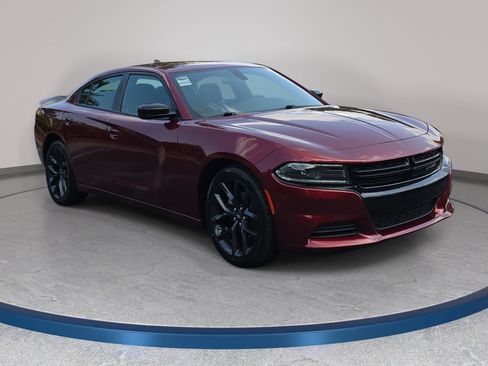 Used 2023 Dodge Charger SXT w/ Blacktop Package RWD image 3