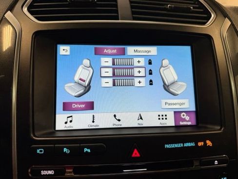 Used 2018 Ford Explorer Limited w/ Equipment Group 301A AWD/4WD image 21