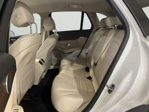 Used 2022 Mercedes-Benz GLC 300 4MATIC image 13