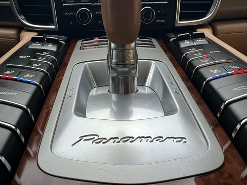 Used 2012 Porsche Panamera AWD/4WD image 72
