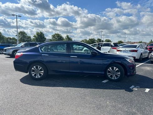 Used 2015 Honda Accord LX image 11