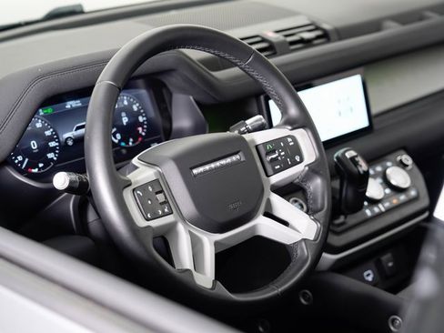 Used 2020 Land Rover Defender 110 S image 9