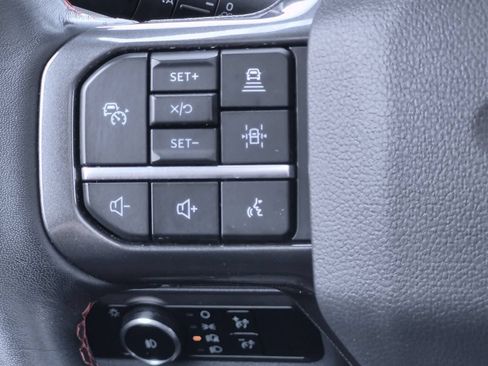 Used 2024 Ford Expedition Max Limited AWD/4WD image 25