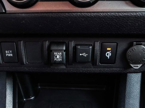 Used 2020 Toyota Tacoma TRD Sport image 30